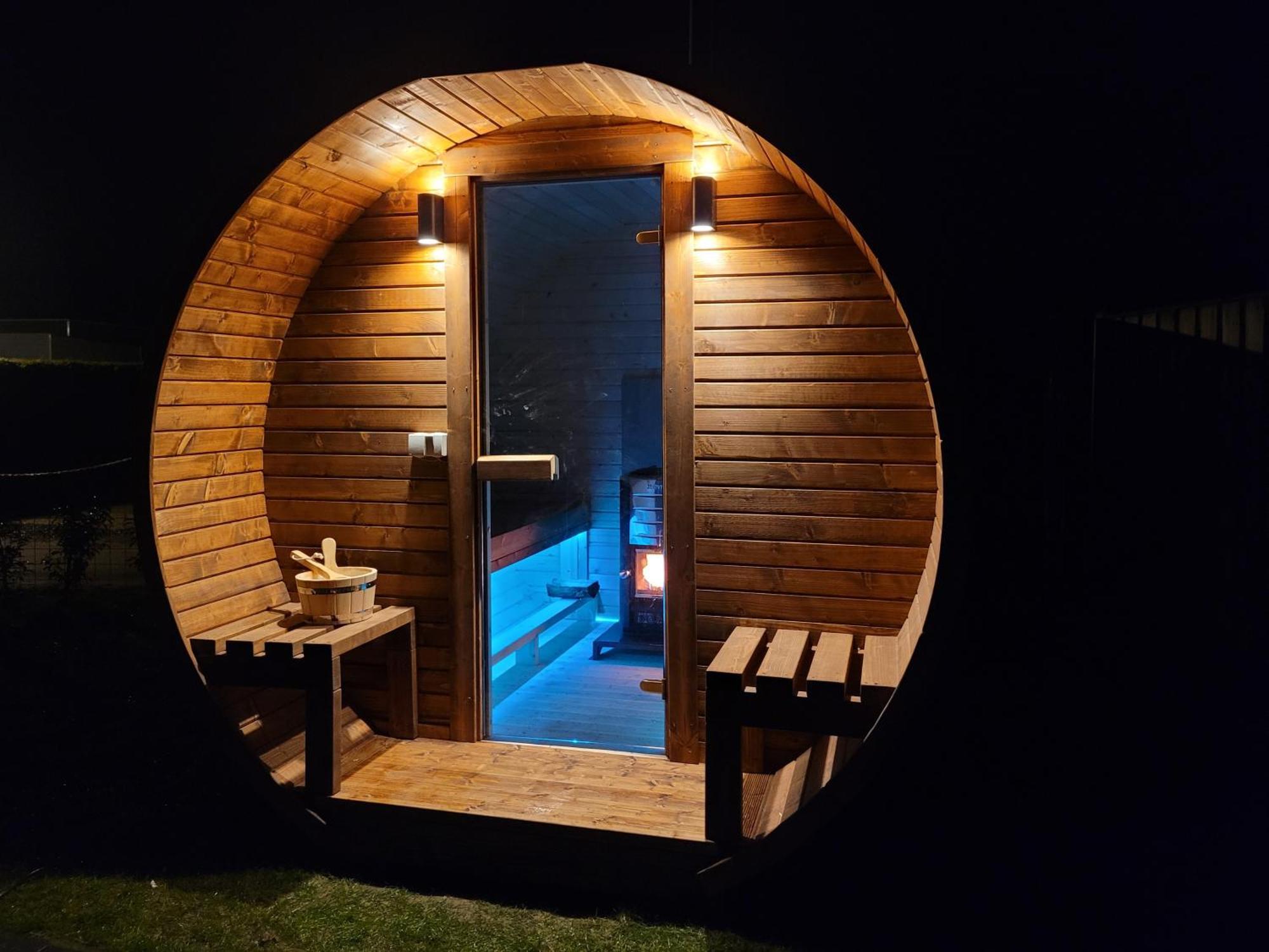 Tiny Zen House In Heinkenszand With Private Sauna, Airco, Outdoor Swimming Pool, Wifi And 2 Bedrooms Exterior photo