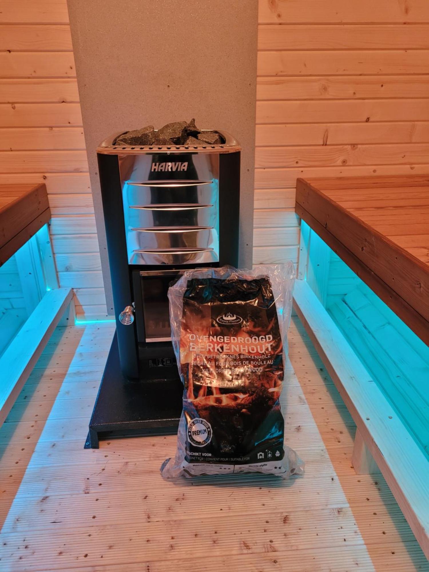Tiny Zen House In Heinkenszand With Private Sauna, Airco, Outdoor Swimming Pool, Wifi And 2 Bedrooms Exterior photo