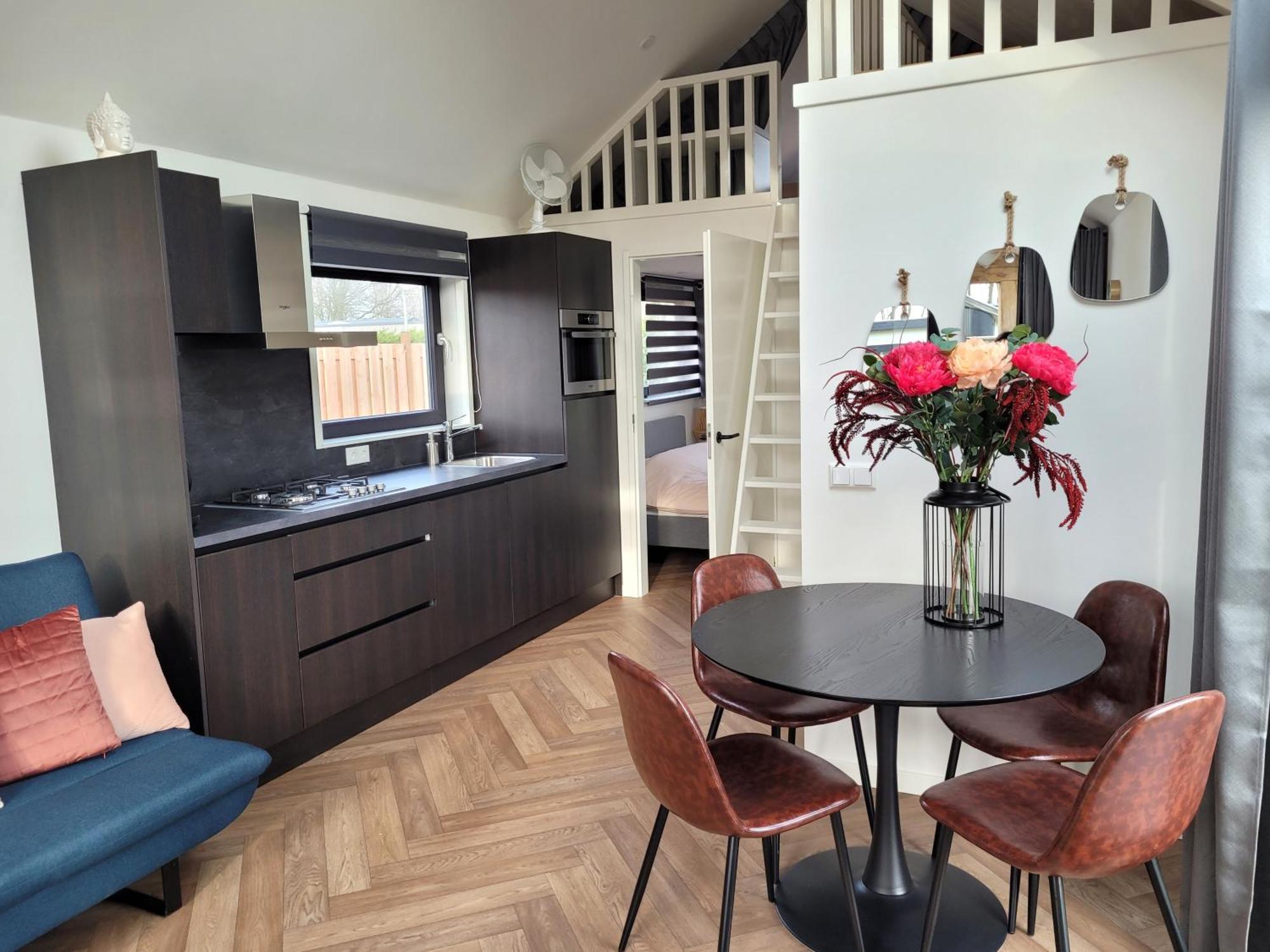 Tiny Zen House In Heinkenszand With Private Sauna, Airco, Outdoor Swimming Pool, Wifi And 2 Bedrooms Exterior photo